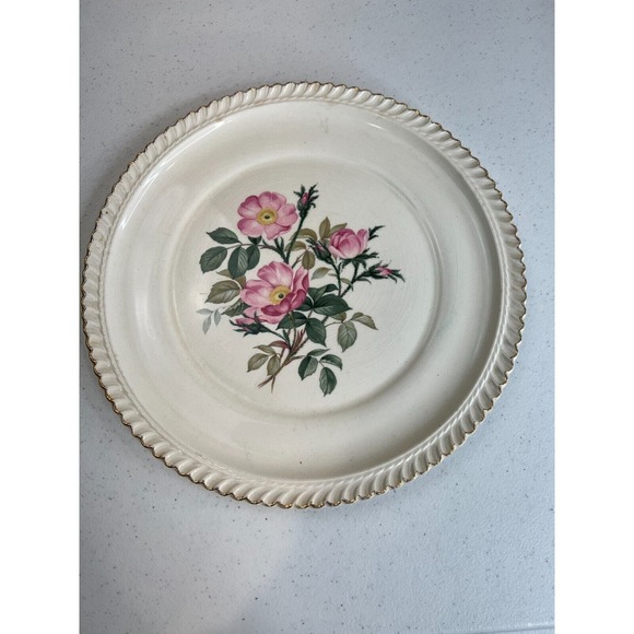 Vintage The‎ Harker Pottery Co. 22 KT. Gold Floral Scalloped Edge Dinner Plate - Picture 1 of 7